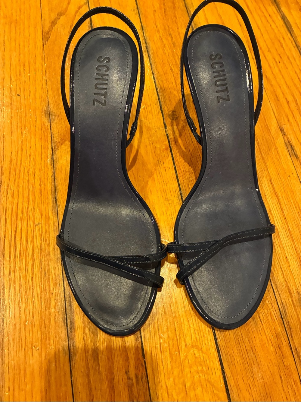 ๐ก๐ช๐ข๐ง: SCHUTZ ๐
REVOLVE - Picture 9 of 16